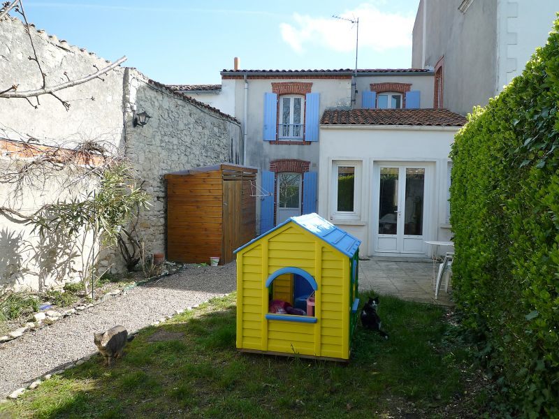 ANGOULINS, MAISON 5 PIECES AVEC JARDIN