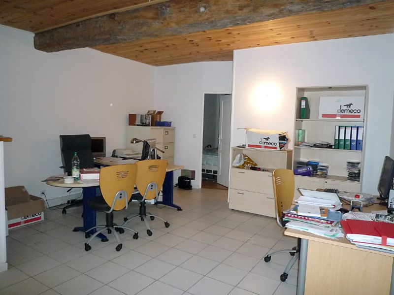 LA ROCHELLE APPART / MURS COMMERCIAUX ENTIEREMENT RENOVES