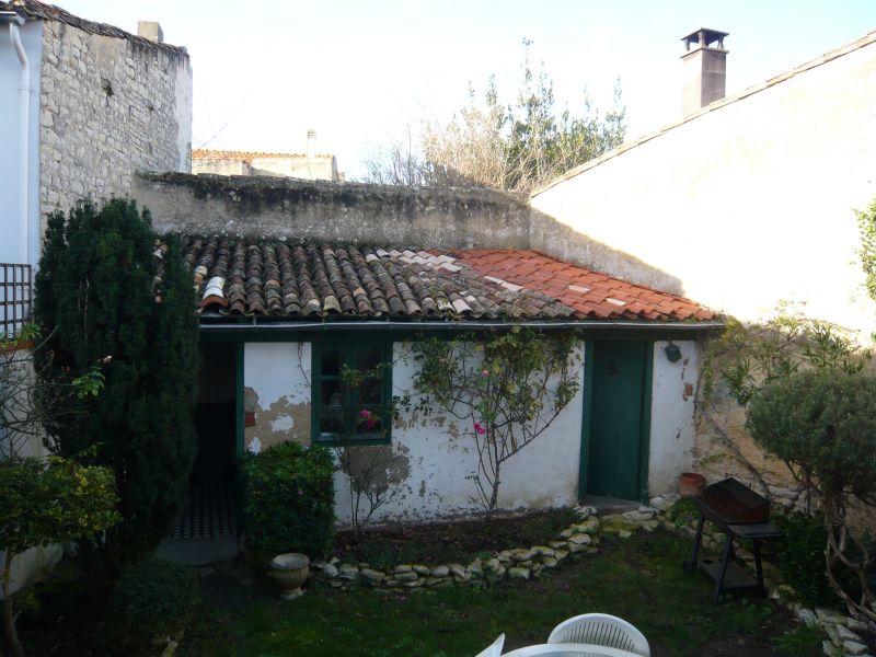 LA FLOTTE C�UR DE VILLAGE