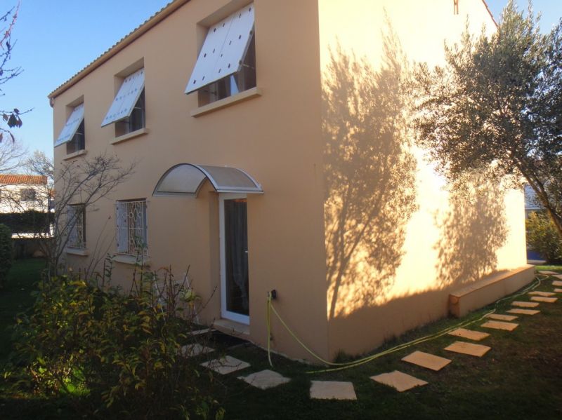 ROMPSAY : MAISON T3 + 2 STUDIOS