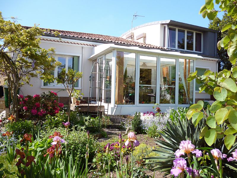 LA GENETTE : MAISON ANCIENNE T6, GGE, JARDIN
