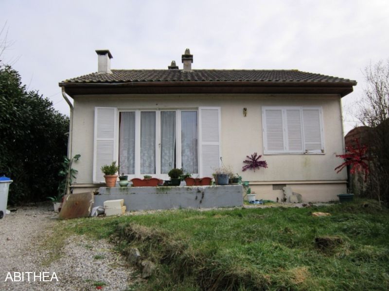 PLAIN PIED,proche commodit�s.