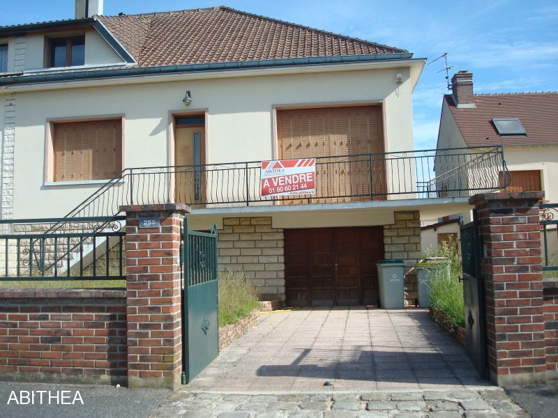 Maison sur s/sol total 140 M�