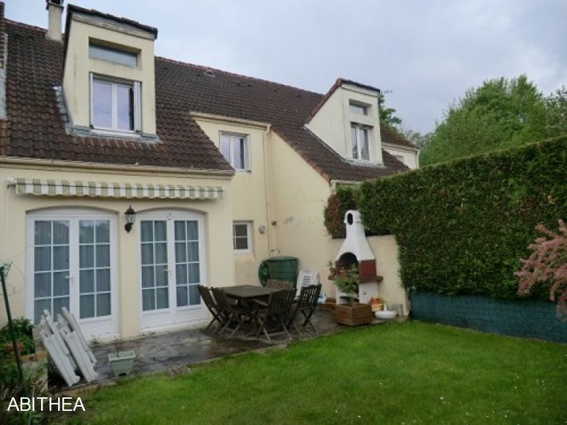 Maison Roissy En Brie 5 pi�ce(s) 99 m2