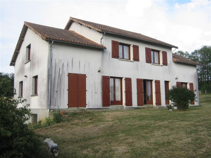 PROCHE VIVONNE MAISON INDEPENDANTE SUR 3000M�