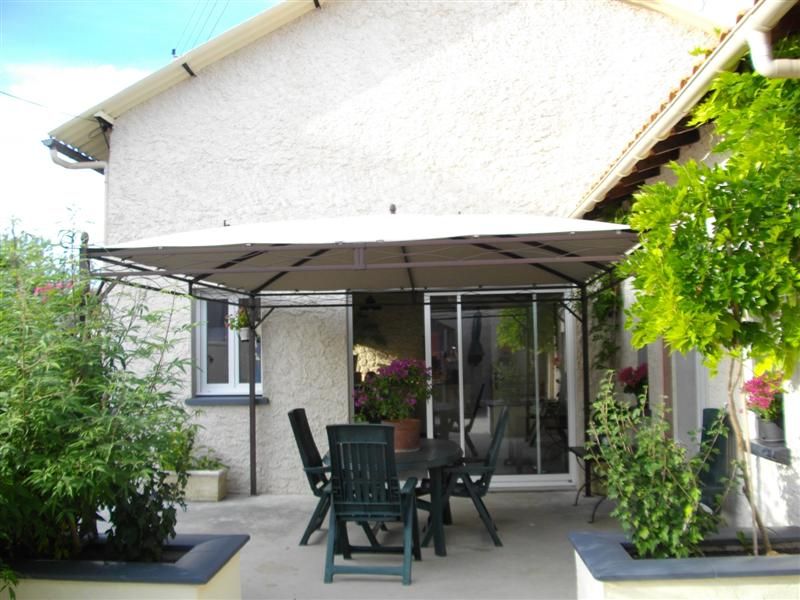 POITIERS 160m�  PROCHE TOUTES COMMODITES