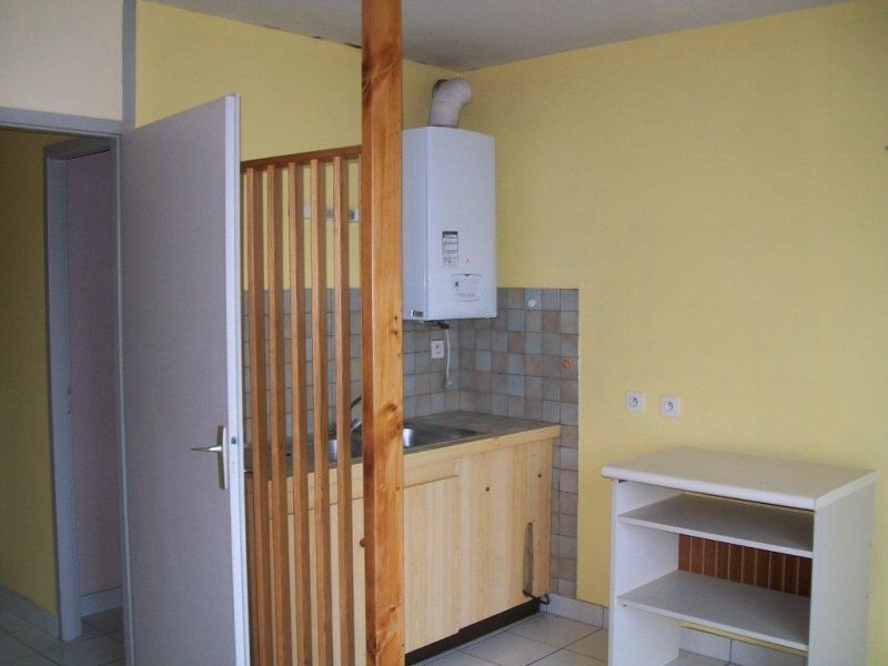 Centre Montaigu, proche toutes commodit�s, studio de 34,38 m� habitables !