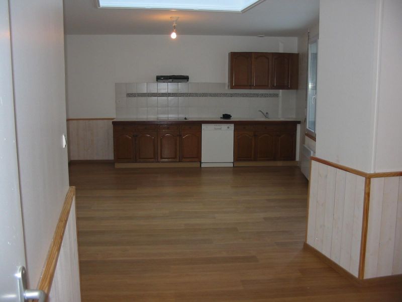 5 mn Clisson, 10 mn Montaigu, appartement de 45 m� habitables !