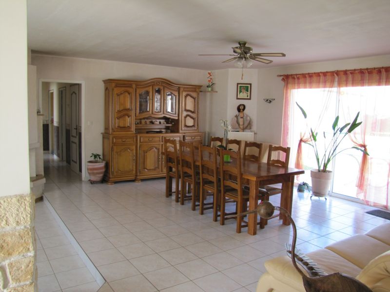 Maison de plain pied, 120 m� habitables environ !