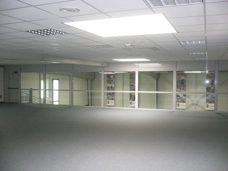 Local industriel - La Roche Sur Yon - 700 m2
