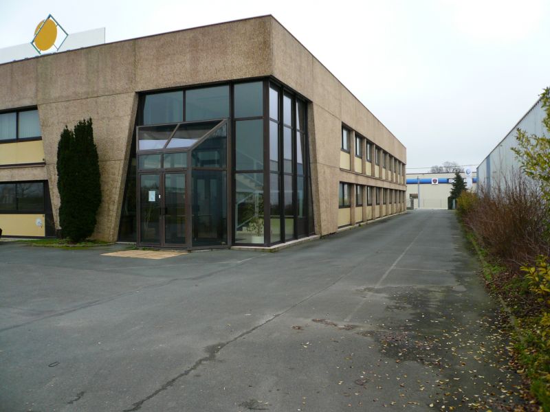 Bureau  Dompierre Sur Yon - 747 m2