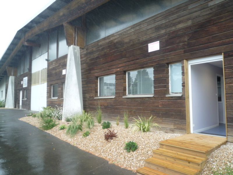 Local Industriel  La Roche Sur Yon - 2557 m2