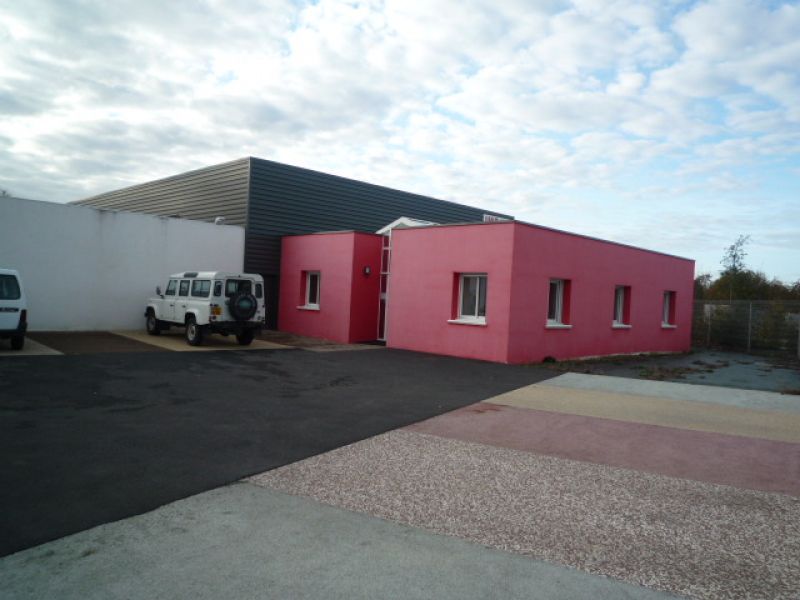Local d'activit� La Roche Sur Yon 604 m2