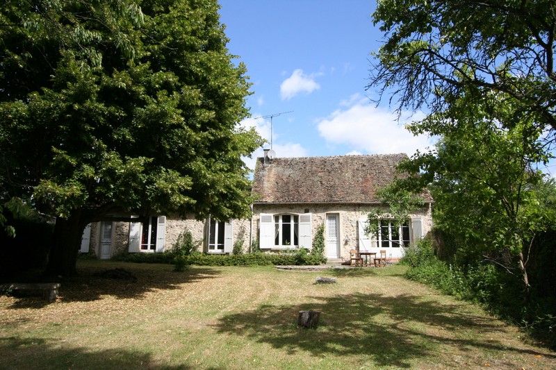 Maison ancienne de charme de plain pieds dans un tr�s bel environnement