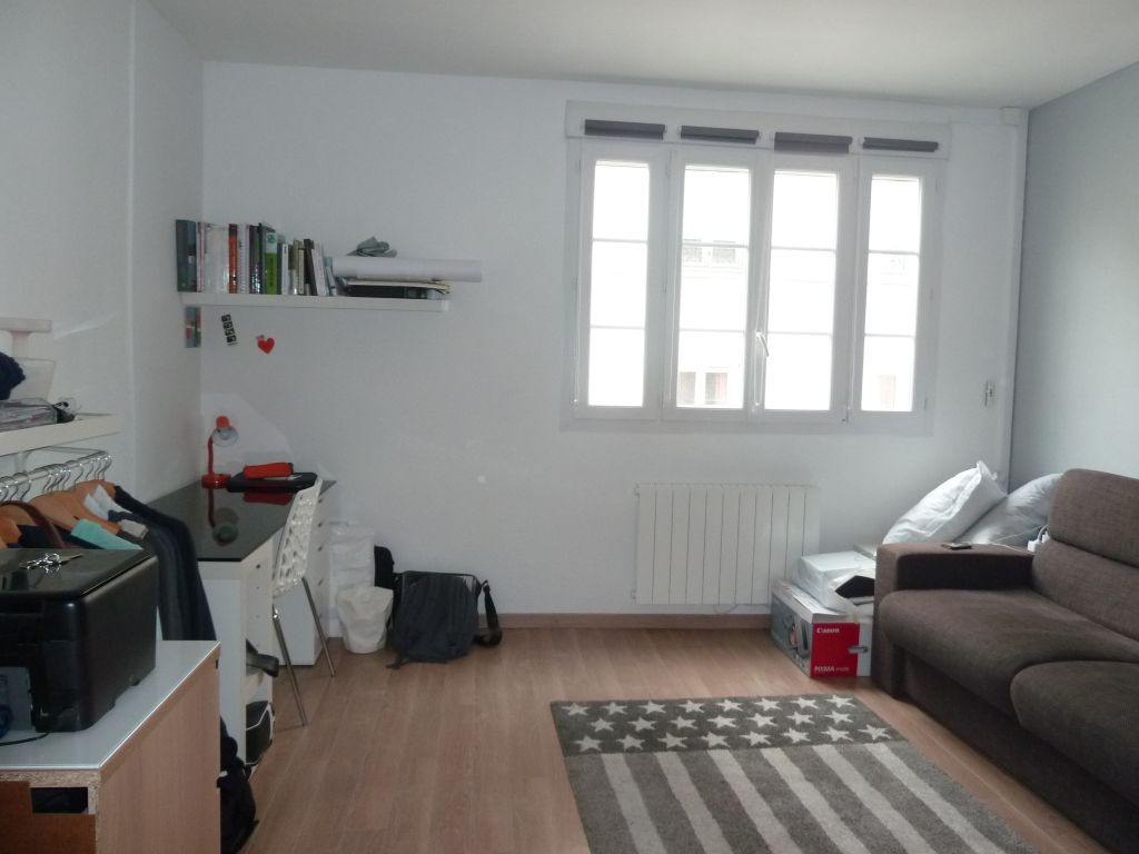 studio refait � neuf, 20m� environ,Buttes aux Cailles