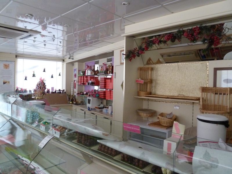 A VENDRE FOND DE COMMERCE BOULANGERIE PATISSERIE PLACE DES VOSGES 75003
