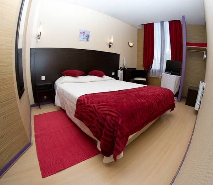 A vendre immeuble d'un magnifique h�tel de 450 m� avec cour