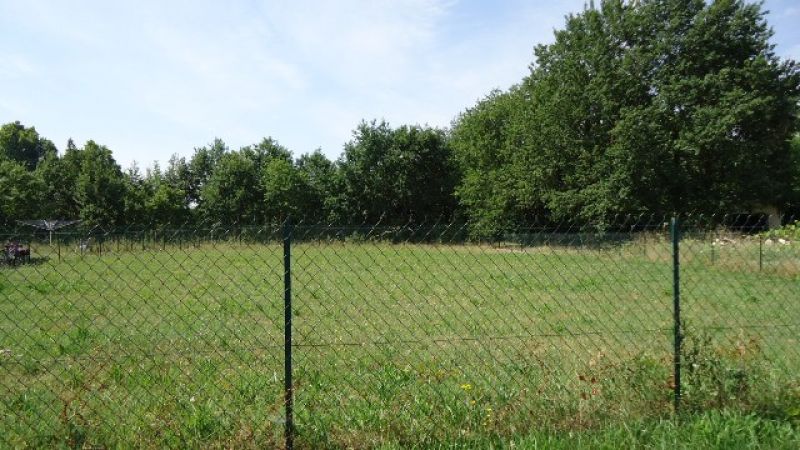 25mn de libourne -terrain � batir de 1000 m�