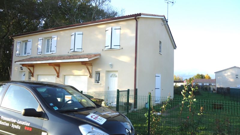 20  mn de LIBOURNE-Maison neuve mitoyenne-terrain de 300 m� env.