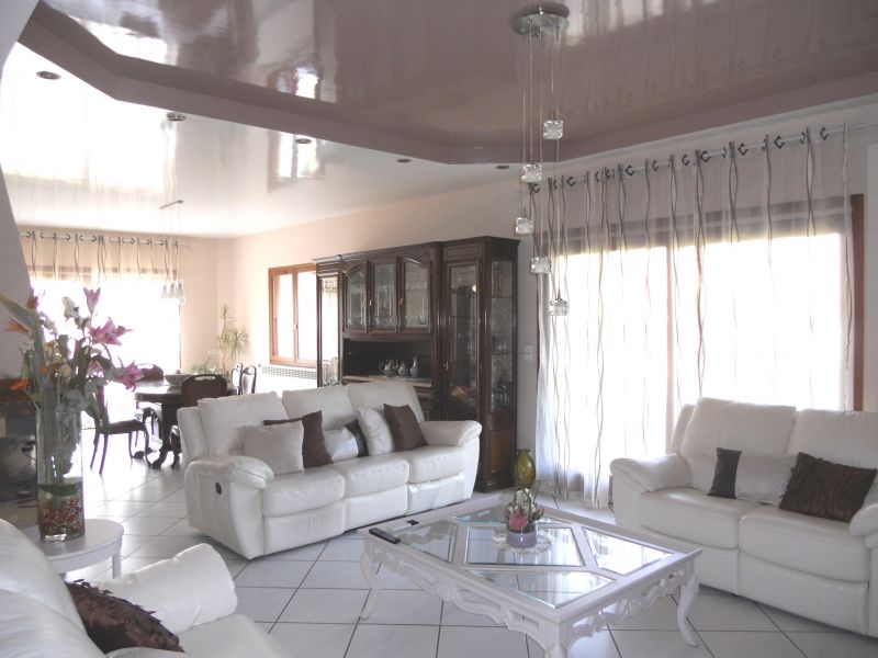 A vendre maison de 6 pi�ces � Vif