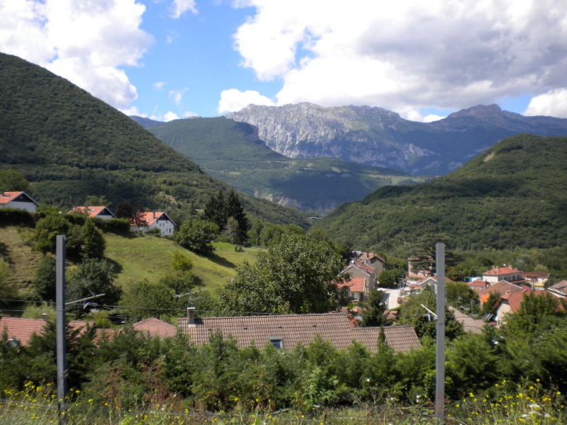 A vendre, sur Saint-georges-de-commiers terrain constructible de 718m�