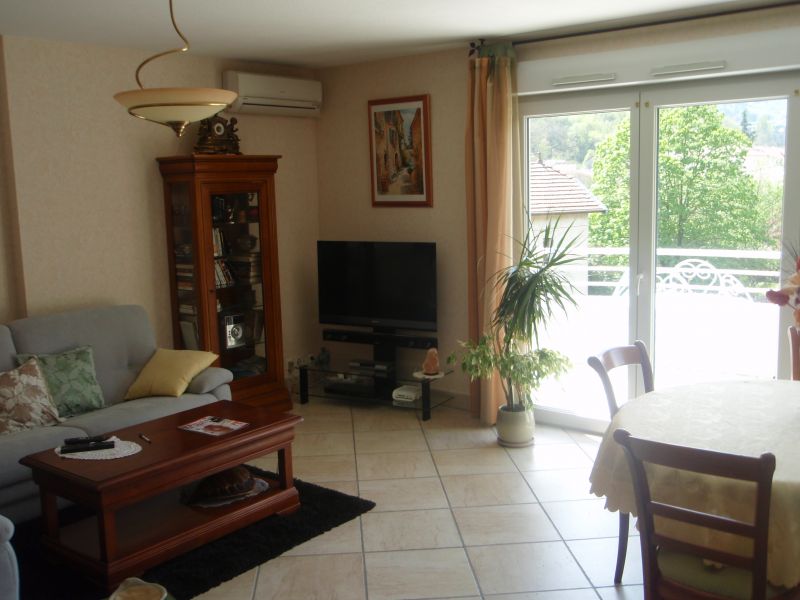 A vendre � VIF, appartement T3 de 66m�