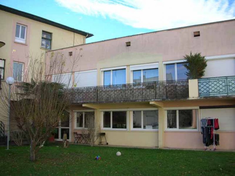 A VENDRE Secteur entre JURANCON et GAN T4 2 chambres  134 375 �