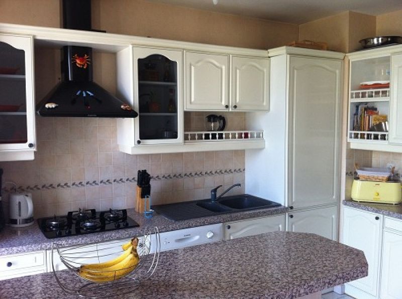 Au coeur du cente ville, dans r�sidence de standing, beau 3 pi�ces avec cave et 2 box !