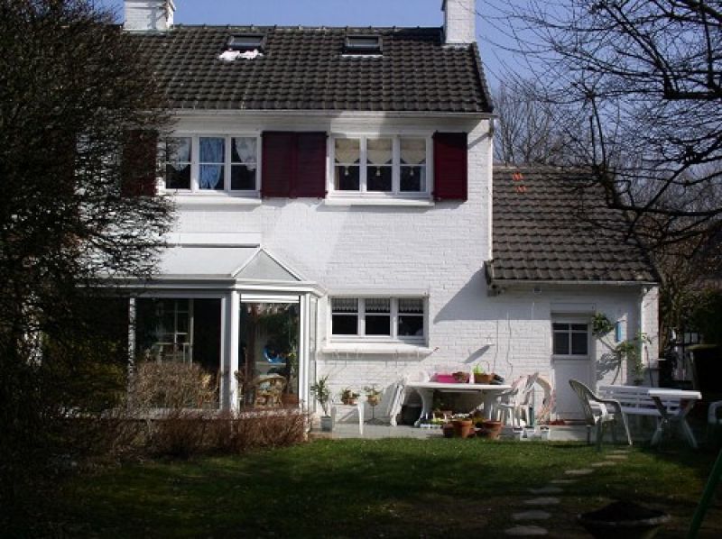 Vaste maison de 8 pi�ces 143 m� sur 400 m� de jardin dans secteur privil�gi� !