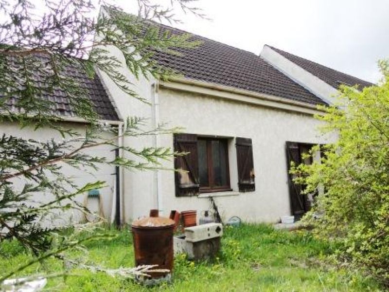 Maison individuelle sur 310 m� de jardin � Roissy-en-brie