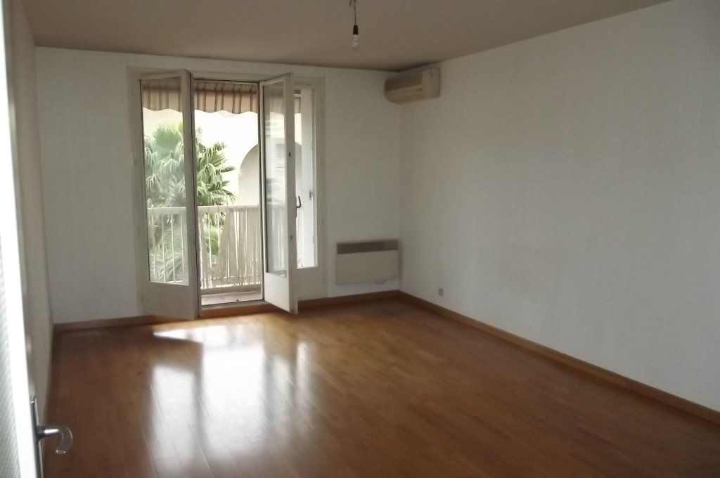 Appartement Hyeres 3 pi�ce(s) 81 m2