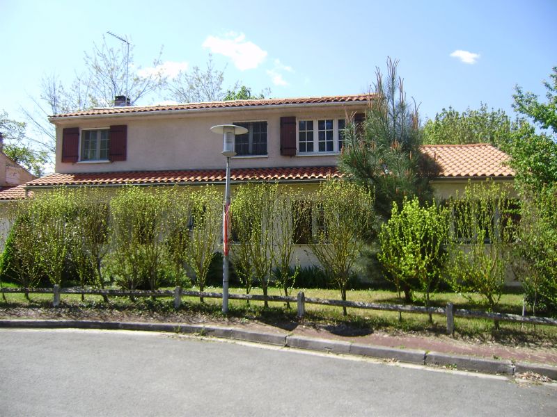 Maison Merignac Centre 8 pi�ce(s) 160,49 m2