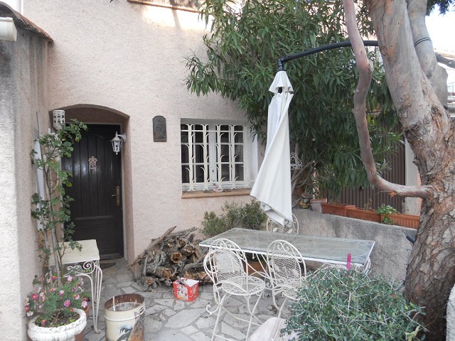 Maison - 4 pi�ce(s) - 100 m2