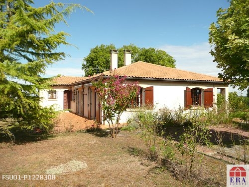 Roullet Saint Estephe - 4 pi�ce(s) - 140 m2