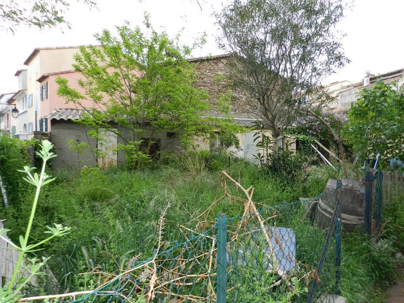 Terrain Cogolin 79 m2