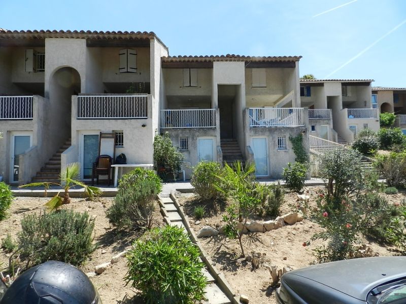 Studio cabine meubl� � Cogolin