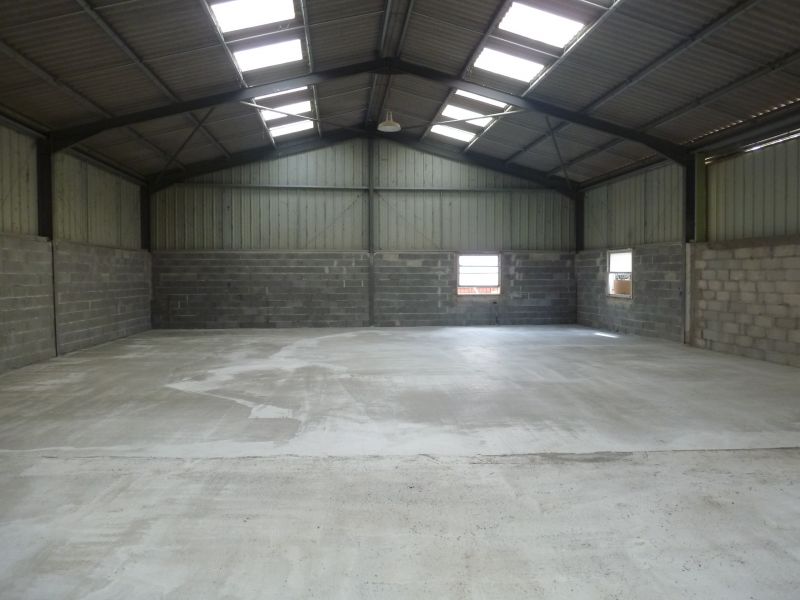 Entrep�t / local industriel Eguilles 325 m2