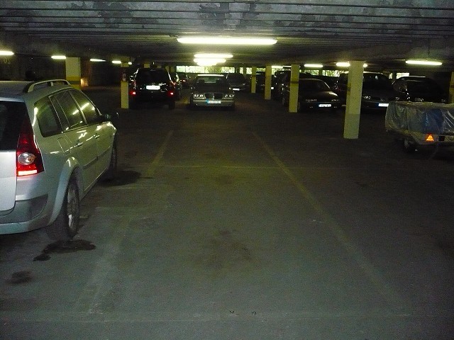 Garage/Parking