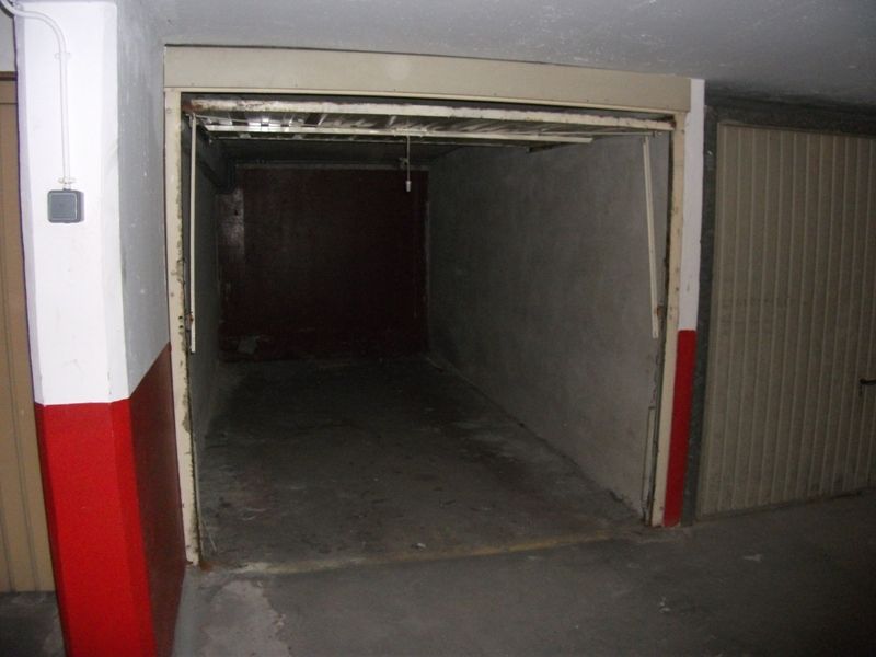 A vendre Hy�res garage de 12 m2