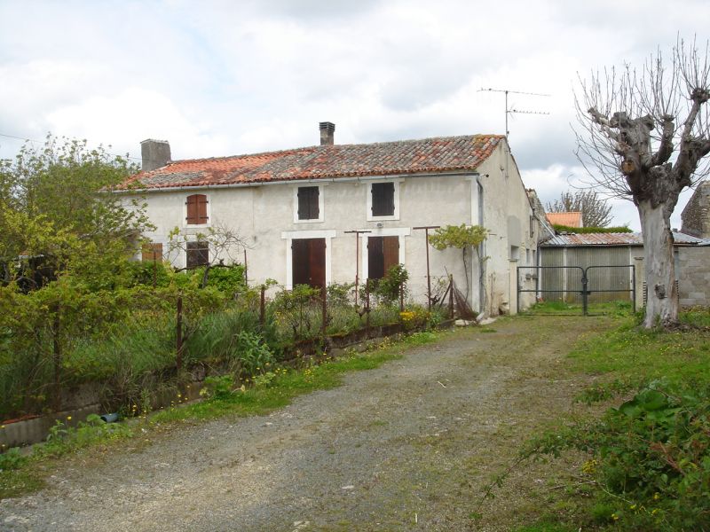 MAISON SURGERES 17700