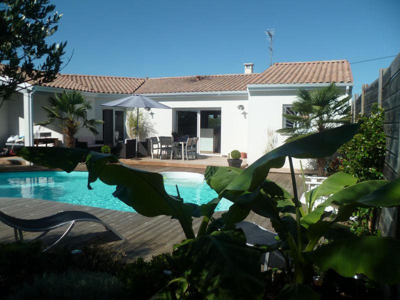 MAISON SURGERES