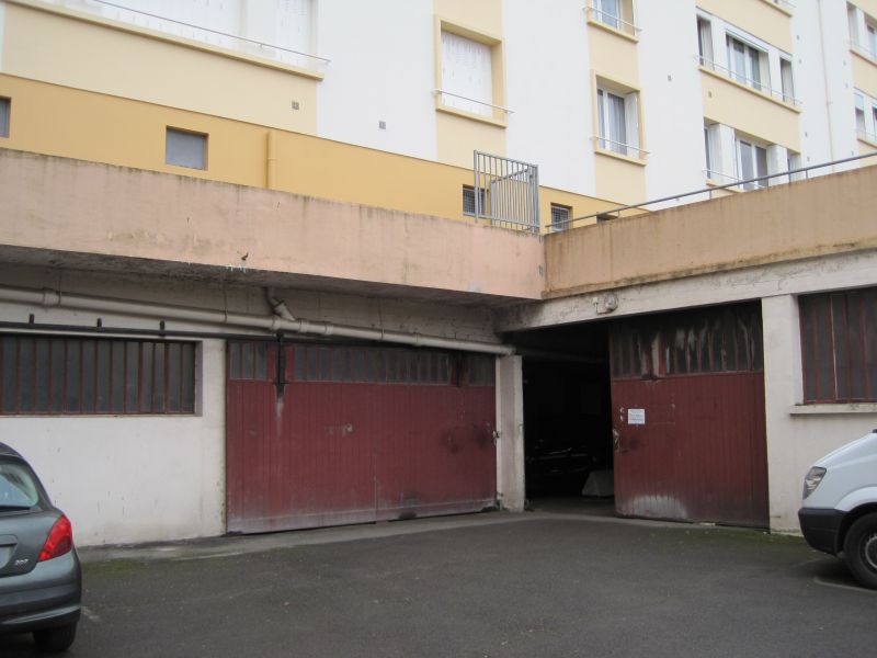 Parking / box Saint Quentin 1 pi�ce(s)