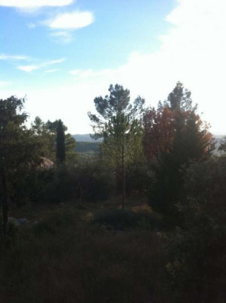 Entrecasteaux - terrain a batir - 3170m� vue d�gag�e