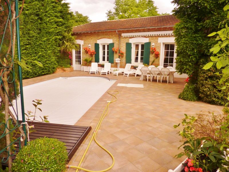 Maisons-Laffitte - Centre Ville - Grande propri�t� 218 m2
