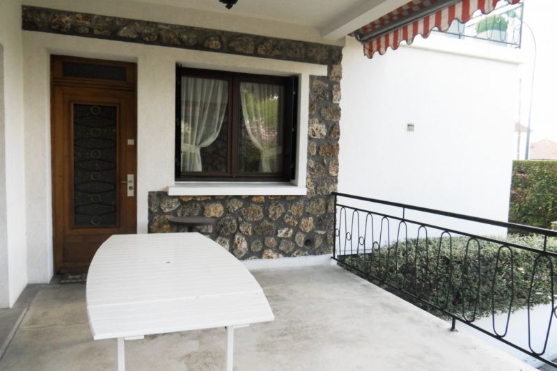 Sartrouville F3 meubl� � louer avec terrasse