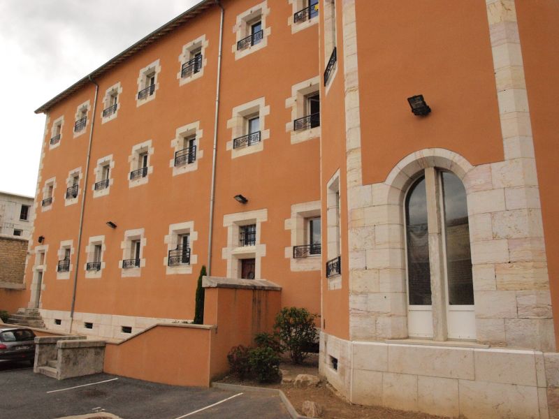 TREVOUX appartement de 2 pi�ces,  � la location.