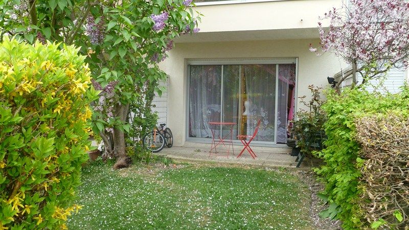R�sidence avec services " LES HESPERIDES " studio de 32 m� en rez de jardin
