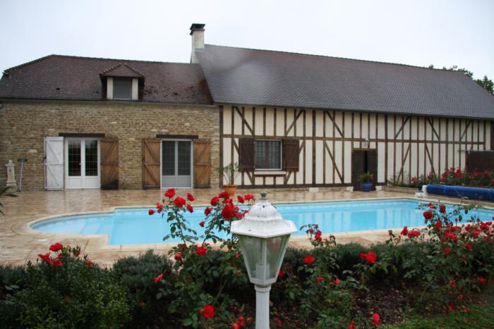 10210 CHAOURCE � 5 KM, PROCHE A5 2H PARIS 5MN GOLF 18 TROUS 15 MN LACS DE LA FORET ...