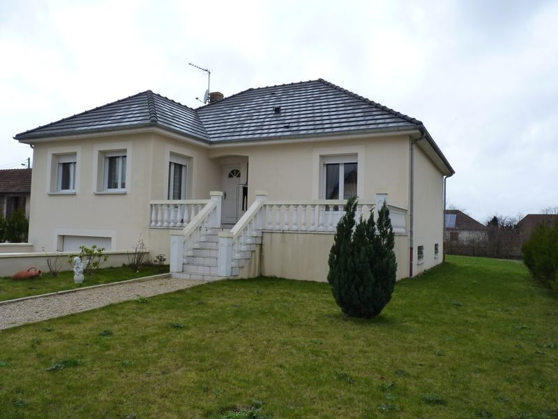 Rosi�res pr�s Troyes 10430,pavillon de 2006,105 m� sur 680 m�