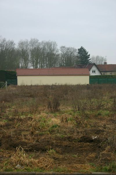 RECHERCHE, A 1H30 DE PARIS TERRAIN A BATIR DE 1295M� DE 17 METRES DE FACADE SECTEUR AMIENS SUD